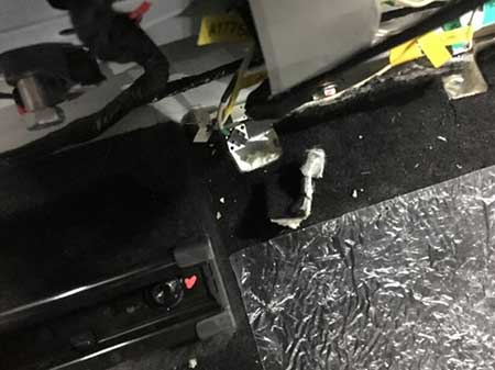 車輛柱底部 安全氣囊ECU支架慣性測量(圖6)